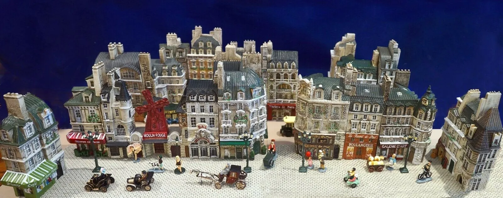 Gault Paris miniature building figurines collection